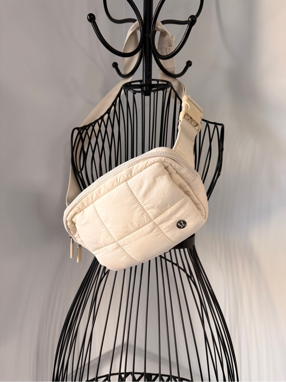 Lululemon Quilted-Fleece Everywhere Belt Bag – White Opal / Light Ivor